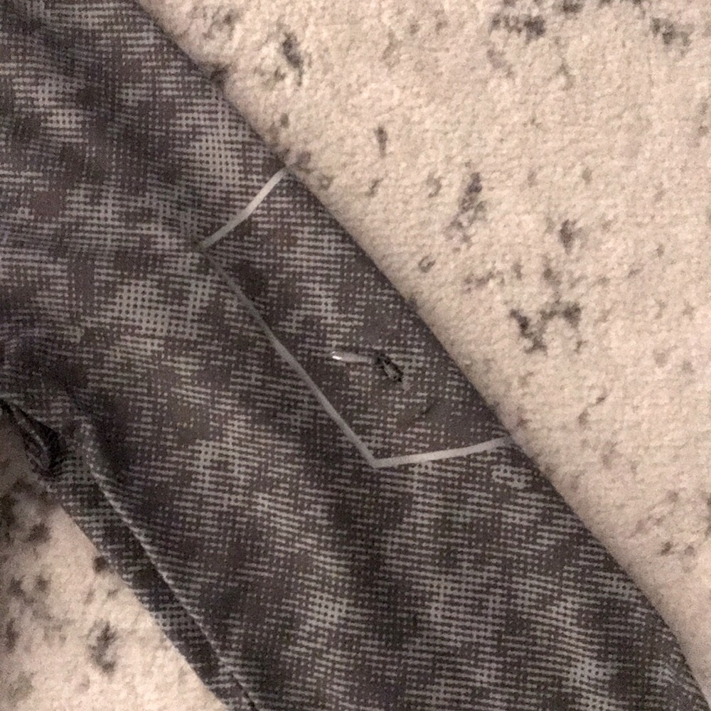 Under Armour Quarter Zip - Picture 3 of 5